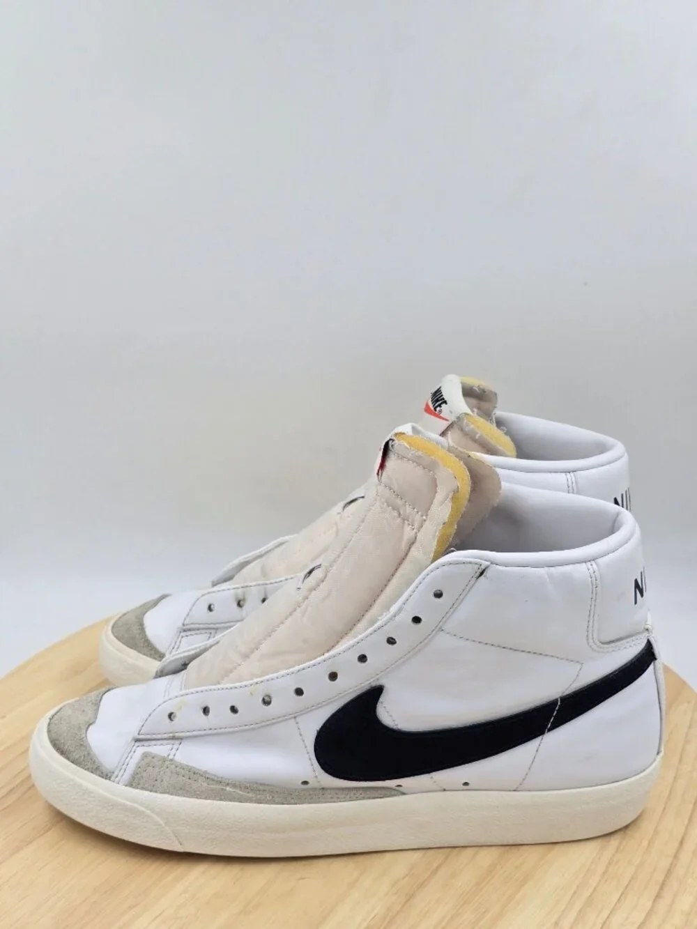Nike Blazer Mid 77 Vintage White Athletic Sneakers - CZ1055-100 Womens 9.5